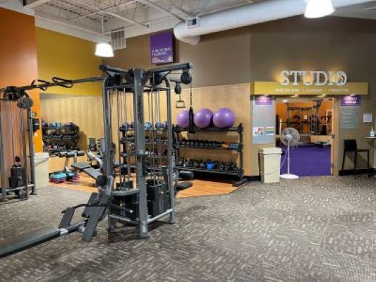 More Photos Of 2579 Sycamore Rd, Dekalb Freestanding For Lease