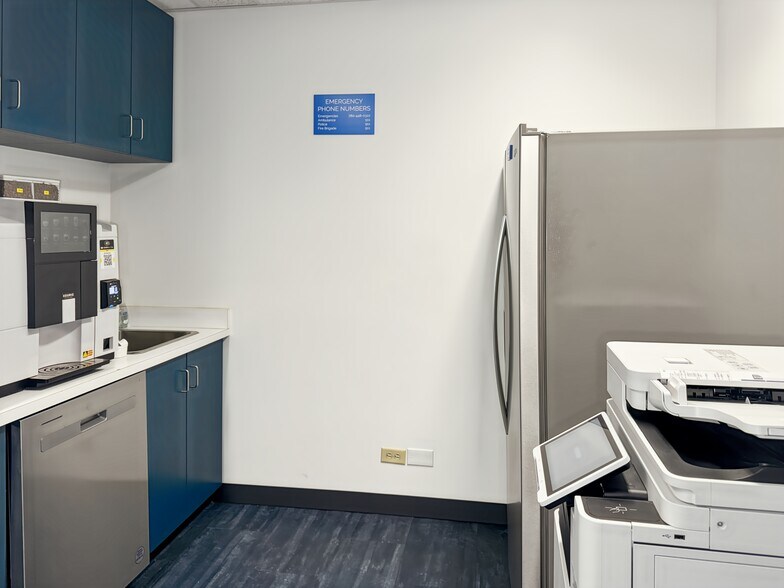 More Photos Of 10611 98th Ave NW, Edmonton Coworking Space