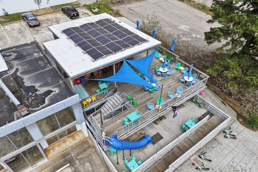 More Photos Of 710 W Johnson St, Raleigh Bar For Sale