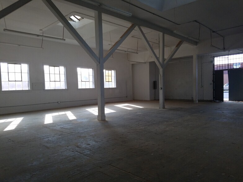 More Photos Of 3407 Slauson Ave, Maywood Warehouse For Lease