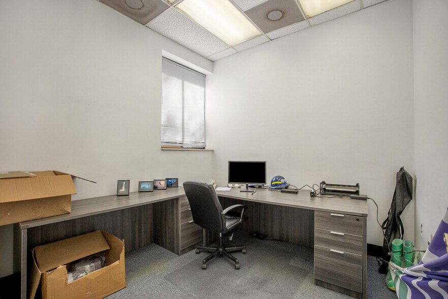 More Photos Of 4625 Stonegate Industrial Blvd, Stone Mountain Industrial For Sale