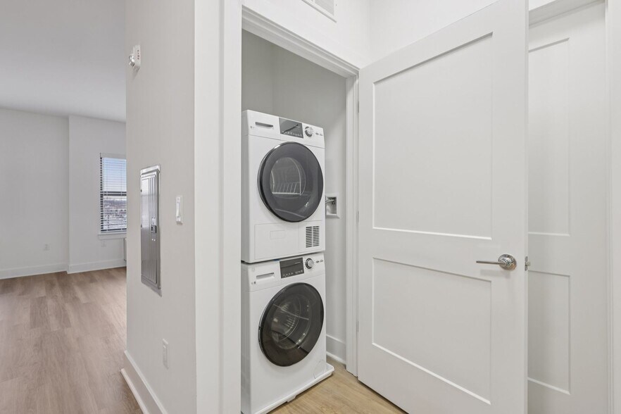 More Photos Of 10 W Westfield Ave W, Roselle Park Apartments For Lease