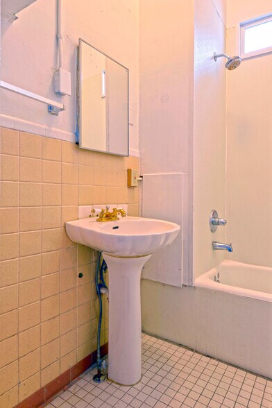 More Photos Of 1127 12th St, Boulder Apartments For Sale