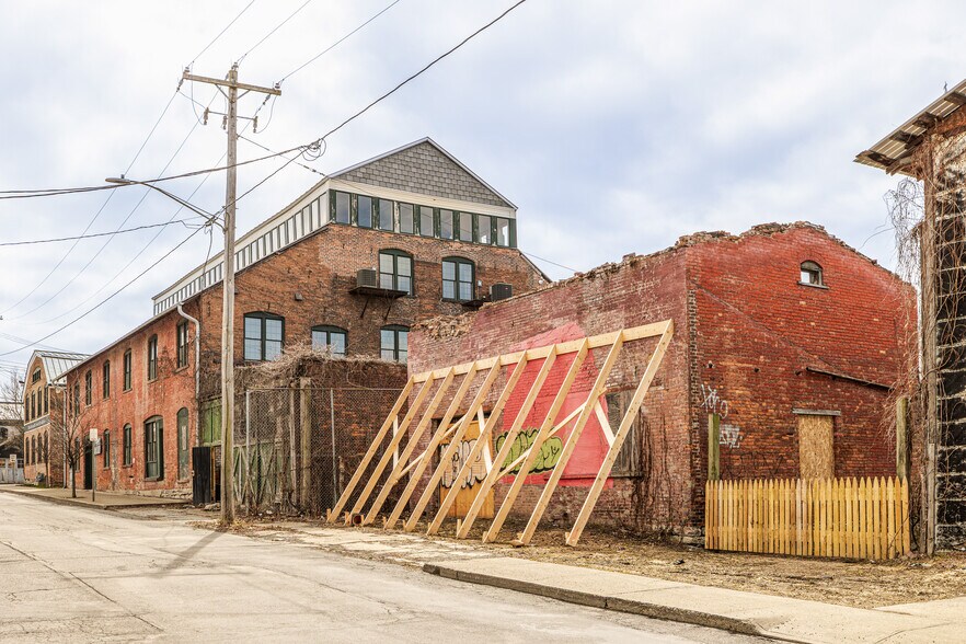 More Photos Of 357 Columbia St, Hudson Warehouse For Sale