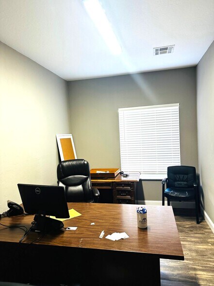 More Photos Of 3201 E Memorial, Edmond Office For Lease