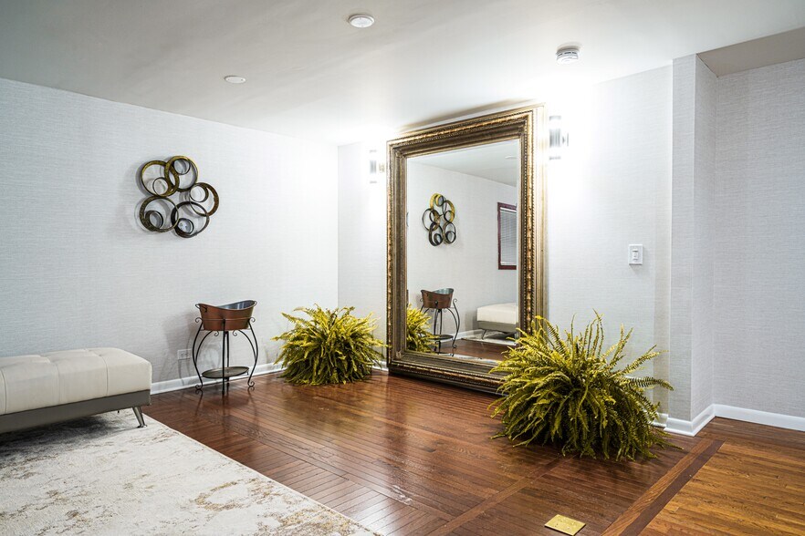 More Photos Of 2300 River Rd, River Grove Freestanding For Sale