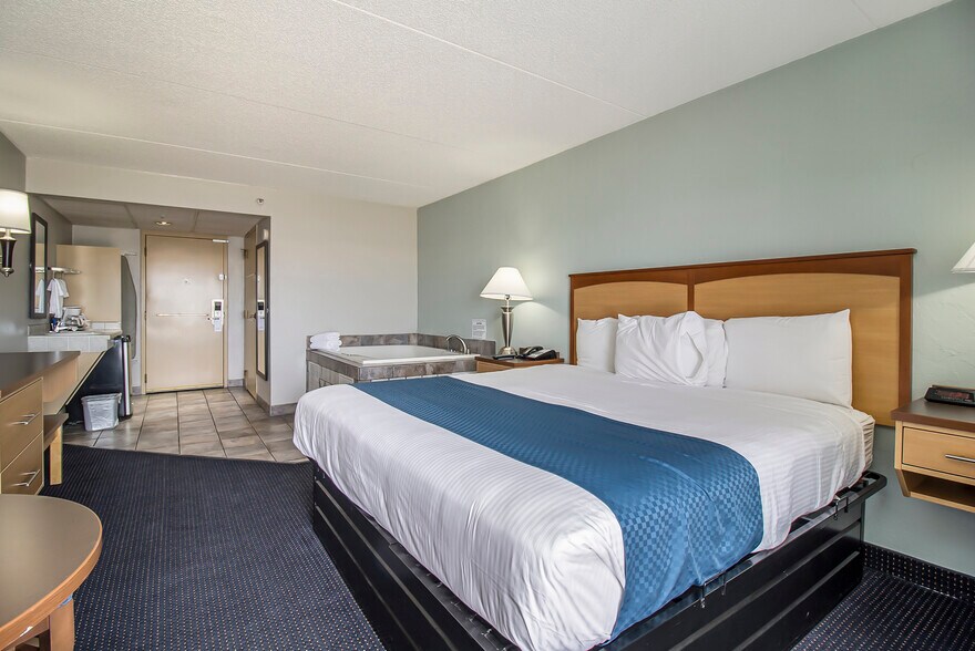 More Photos Of 1180 N Shore Dr, Mears Hospitality For Sale