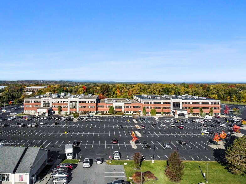 More Photos Of 711-713 Troy Schenectady Rd, Latham Medical For Lease