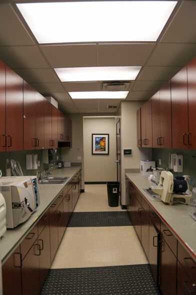 More Photos Of 5800-5810 Lomas Blvd NE, Albuquerque Medical For Lease
