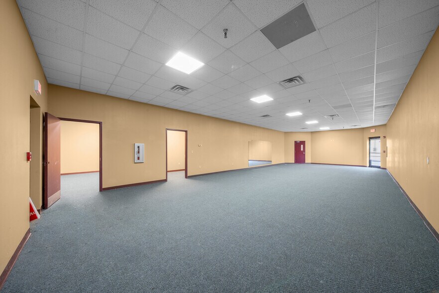 More Photos Of 2500 Citrus Blvd, Leesburg Medical For Sale
