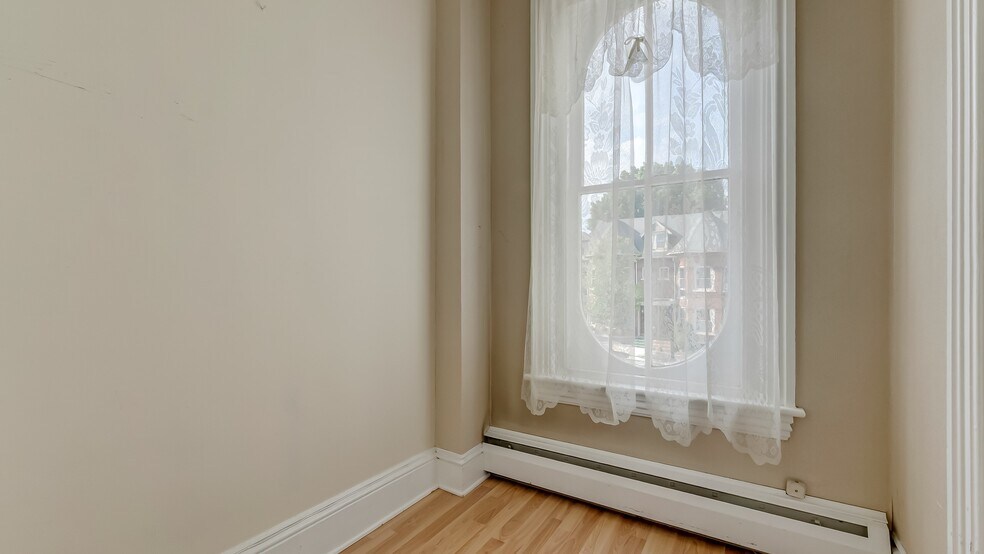 More Photos Of 207 W Broad St, Bethlehem Office For Sale