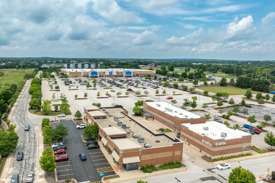 More Photos Of 805-821 N Randall Rd, Batavia Storefront For Lease