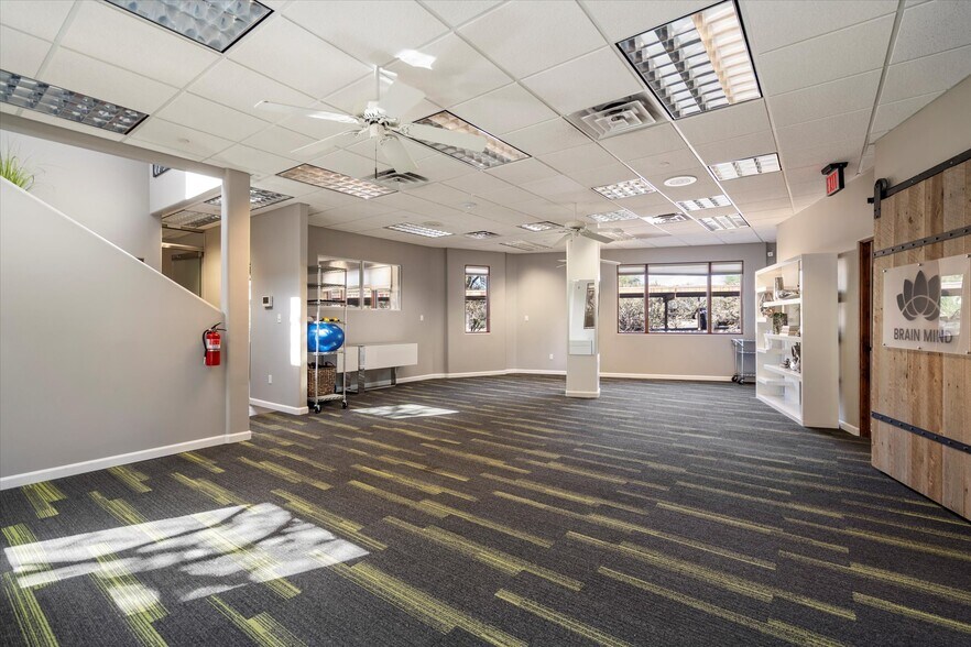 More Photos Of 8712 E Vista Bonita Dr, Scottsdale Medical For Sale