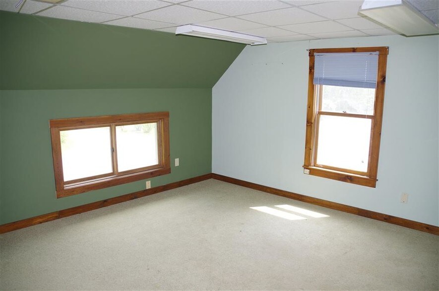 More Photos Of 165 Martell Ct, Keene Office For Sale