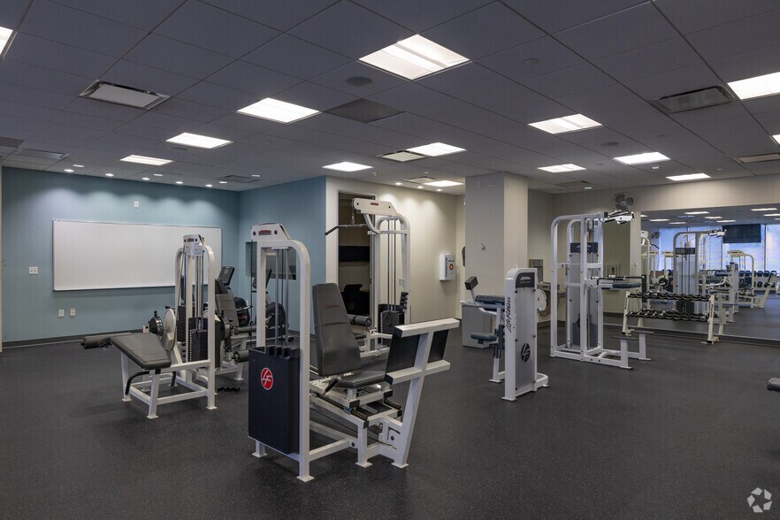 More Photos Of 11445 Compaq Center West Dr, Houston Office For Lease