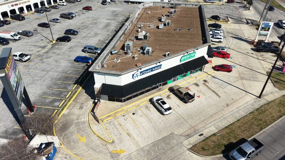 More Photos Of 11200 Northwest Fwy, Houston Storefront Retail Office For Lease
