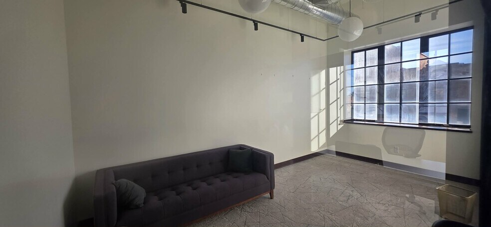 More Photos Of 201 S Broadway Ave, Albert Lea Loft Creative Space For Lease