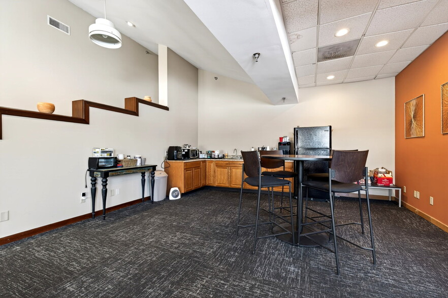 More Photos Of 6718 Loop Rd, Dayton Loft Creative Space For Sale