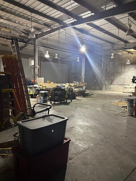 More Photos Of 874 Alua St, Wailuku Warehouse For Sale