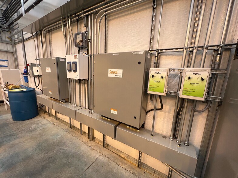 More Photos Of 215 Shrewsbury St, West Boylston Warehouse For Lease