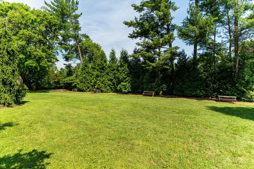 More Photos Of 252 David Bruce Ave, Charlotte Court House Hospitality For Sale