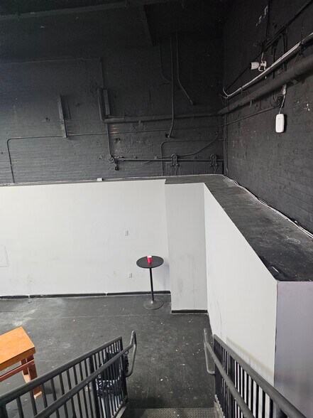 More Photos Of 86-90 Forrest St, Jersey City Warehouse For Lease