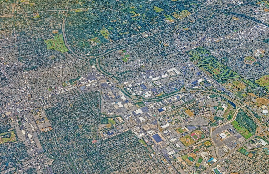 More Photos Of 825 E Gate Blvd, Garden City Office For Lease