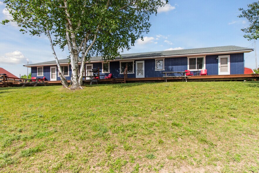 More Photos Of 4998 Main Ext, Long Lake Hospitality For Sale