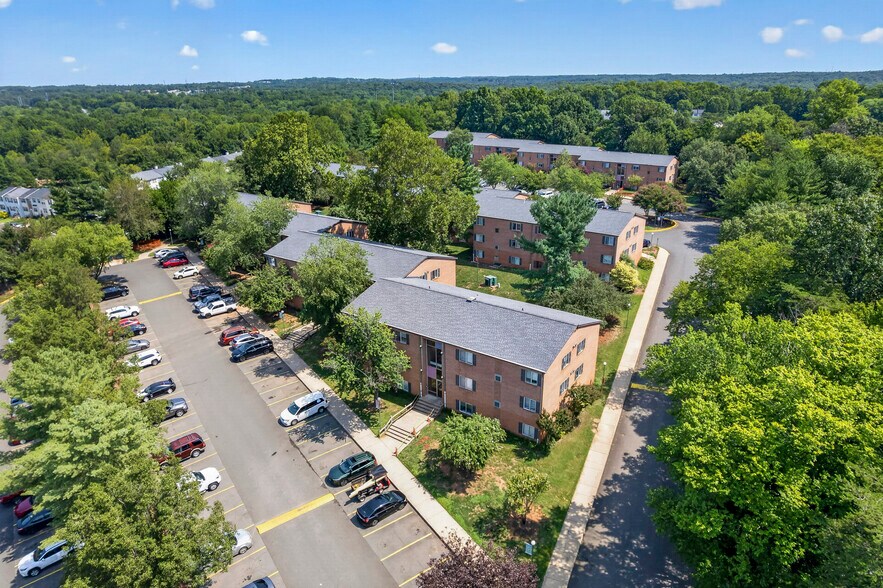 More Photos Of 7500 Prince Cole Ct, Manassas Apartments For Sale