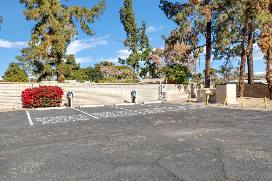 More Photos Of 15405 N 99th Ave, Sun City Medical For Lease
