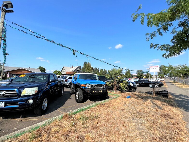 More Photos Of 2784-2800 Baseline St, Cornelius Auto Dealership For Sale
