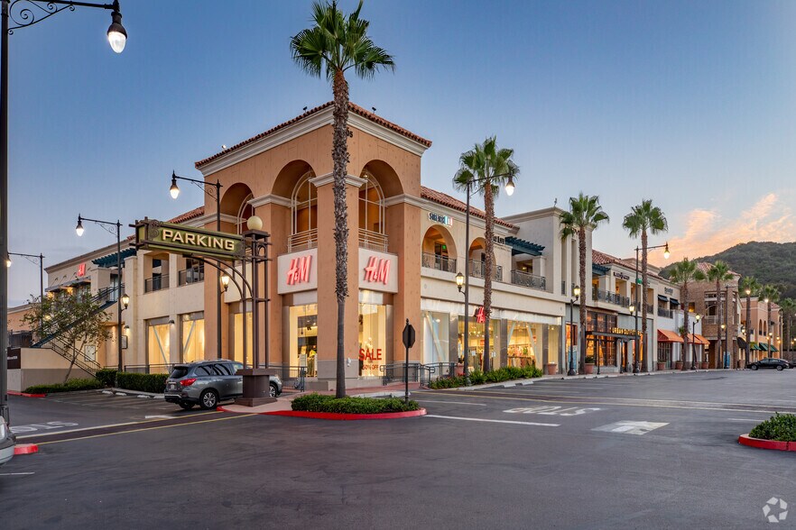 More Photos Of 1905 Calle Barcelona, Carlsbad Storefront Retail Office For Lease