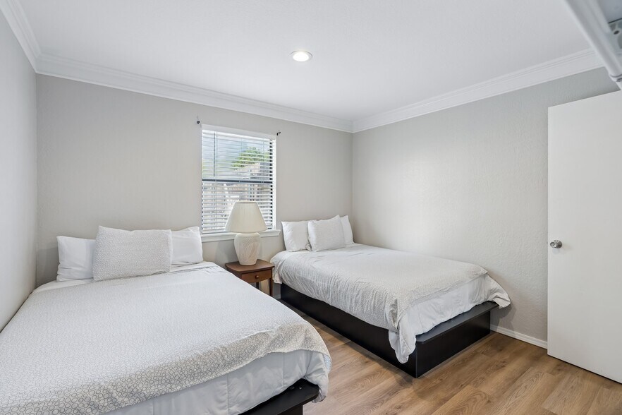 More Photos Of 8848 Soldier Creek Rd, Kingston Hotel For Sale