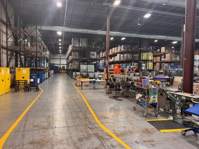 More Photos Of 36 River Rd, Essex Junction Warehouse For Lease