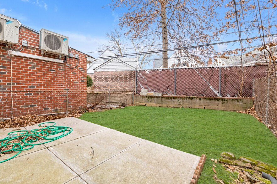 More Photos Of 25-31-25-33 Francis Lewis Blvd, Flushing Office Residential For Sale