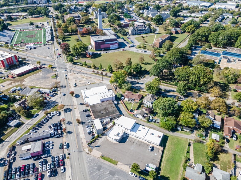 More Photos Of 2400-2406 Northumberland Ave, Richmond Unknown For Lease