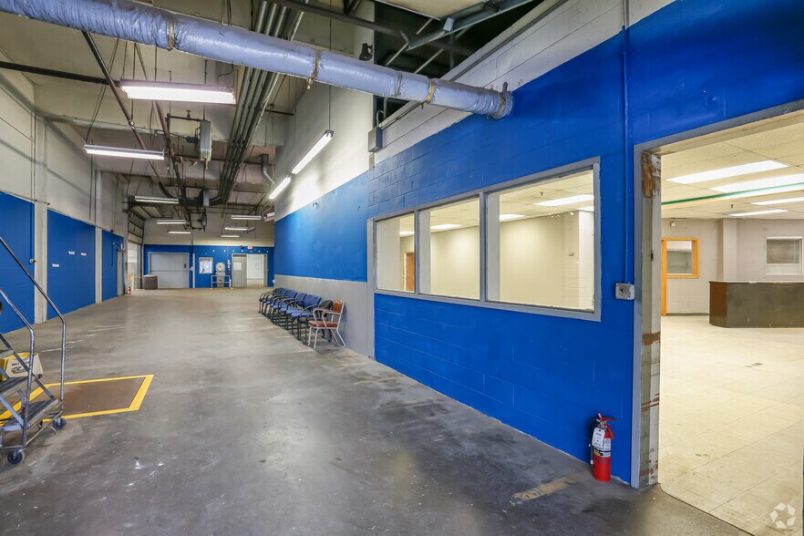 More Photos Of 1315 W 12th St, Kansas City Warehouse For Lease