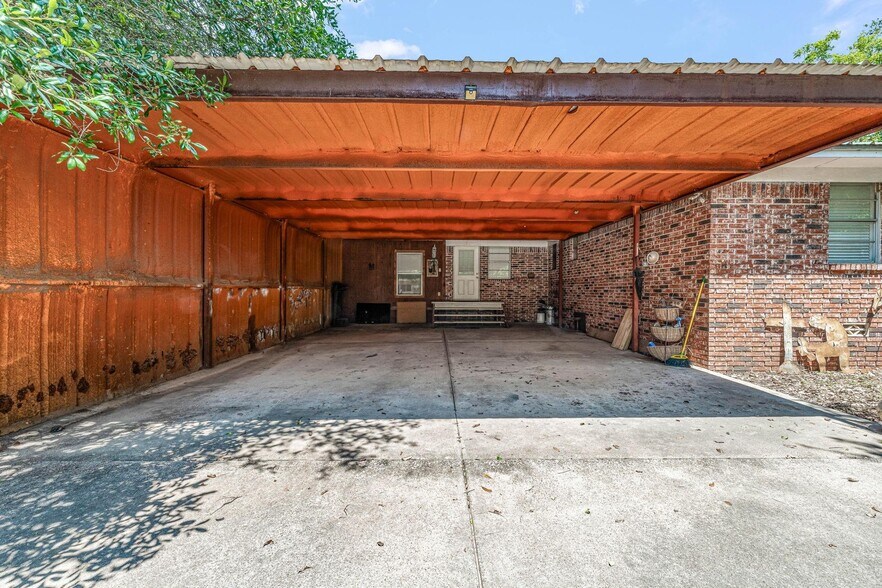 More Photos Of 14330 S Highway 281, Santo Trailer Camper Park For Sale