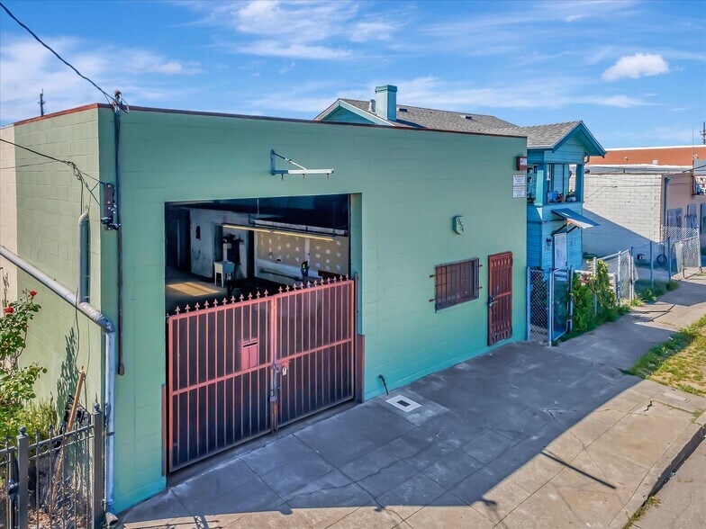 Primary Photo Of 954 86th Ave, Oakland Manufacturing For Sale