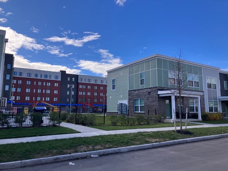 More Photos Of 450 S Park Ave, Buffalo Storefront Retail Residential For Lease