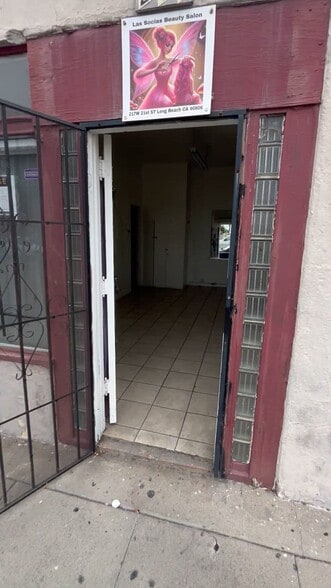Primary Photo Of 213-217 W 21st St, Long Beach Storefront For Lease