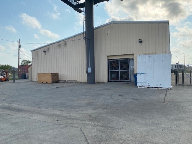 More Photos Of 1110 S Padre Island Dr, Corpus Christi Auto Dealership For Sale