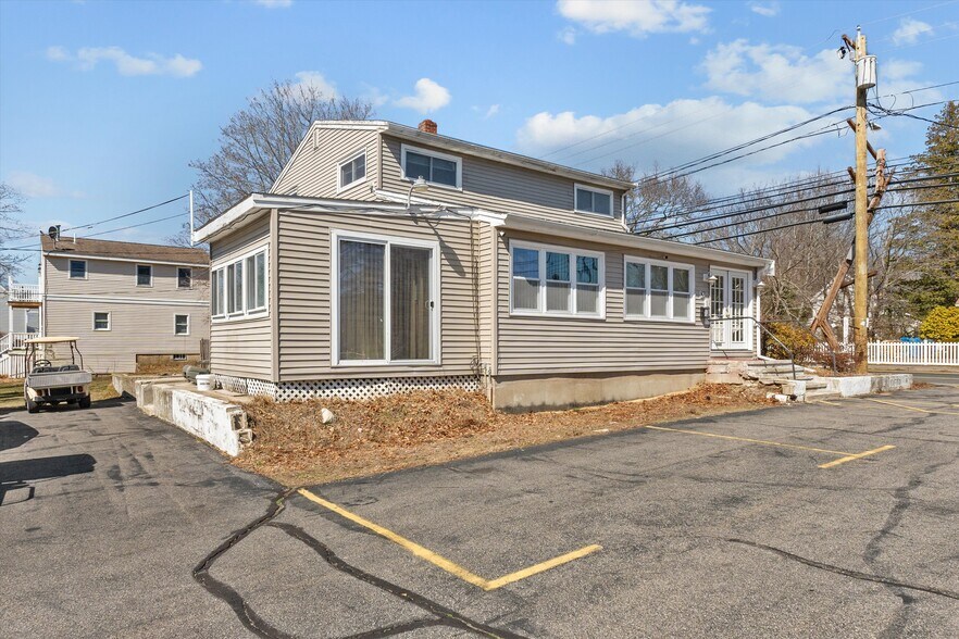 More Photos Of 82 Beach Rd, Salisbury Hospitality For Sale