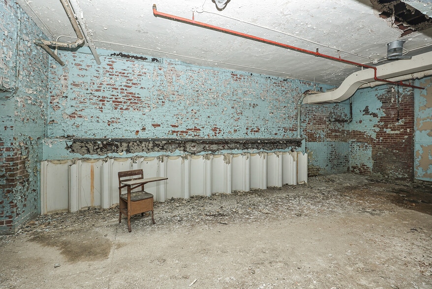 More Photos Of 4224 Fair Ave, Saint Louis Flex For Sale