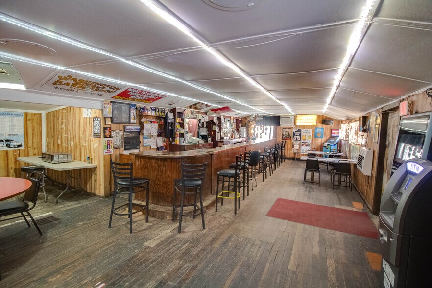 More Photos Of 20861 IL-100, Fieldon Specialty For Sale