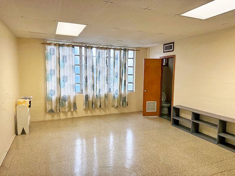 More Photos Of 326 S Palmetto Ave, Daytona Beach Religious Facility For Sale