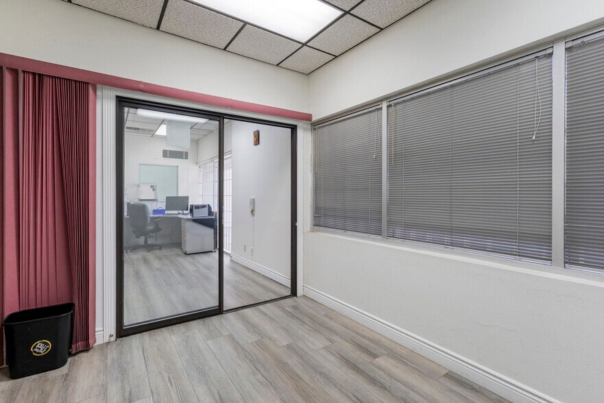 More Photos Of 706 N Diamond Bar Blvd, Diamond Bar Office For Sale