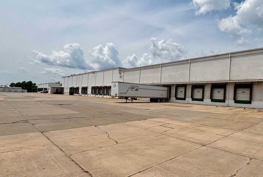 More Photos Of 37 NE 122nd St, Oklahoma City Refrigeration Cold Storage For Lease