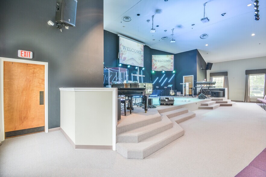 More Photos Of 1400 Grayson Hwy, Lawrenceville Religious Facility For Sale