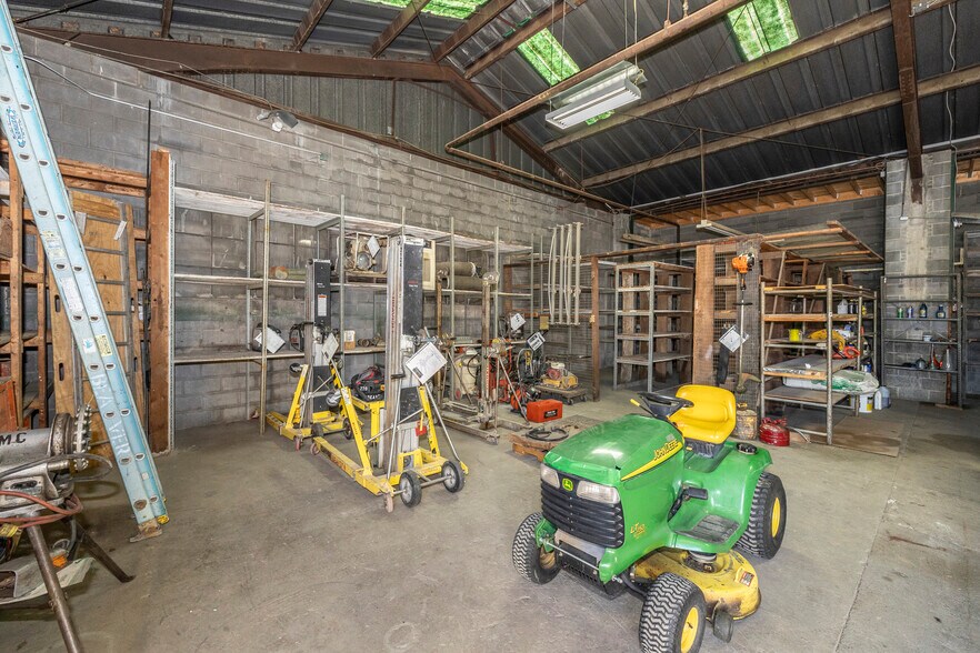 More Photos Of 61 W Lee St, Hagerstown Warehouse For Sale